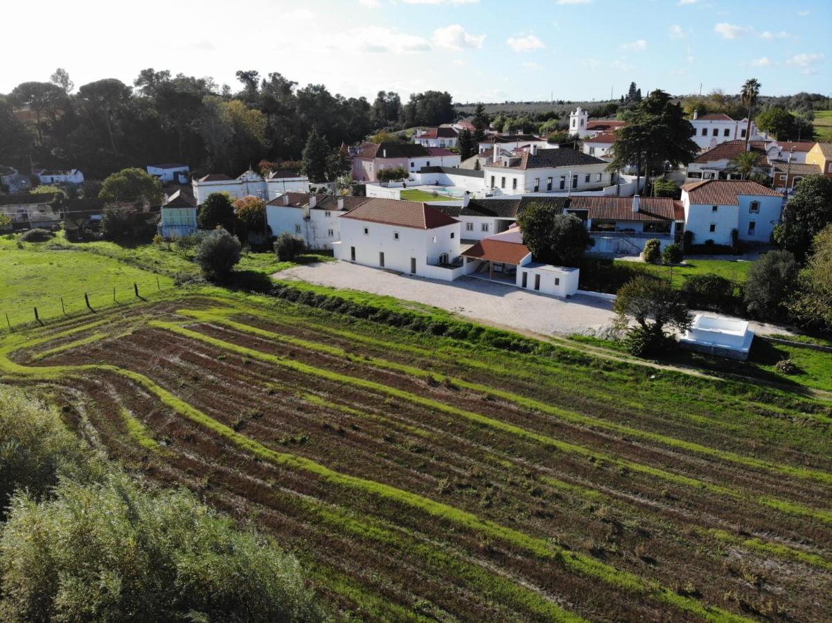 Azoia 10 - Hostel & Casas De Campo Azoia de Baixo Экстерьер фото