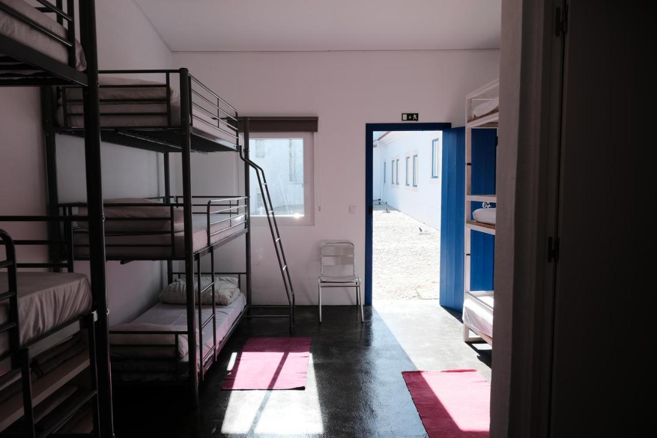Azoia 10 - Hostel & Casas De Campo Azoia de Baixo Экстерьер фото